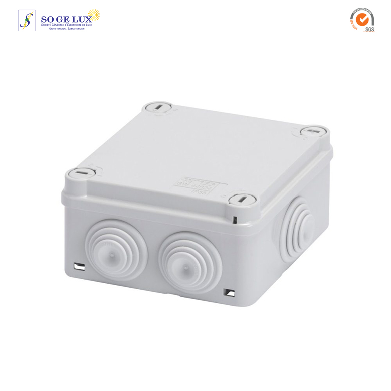 BOÎTE DE DÉRIVATION AVEC COUVERCLE BAS ET VIS À 1/4 DE TOUR - IP55 - DIMENSIONS INTERNES 100X100X50 - PAROIS AVEC PASSE-FILS À GRADINS À ENTRÉE DIRECTE