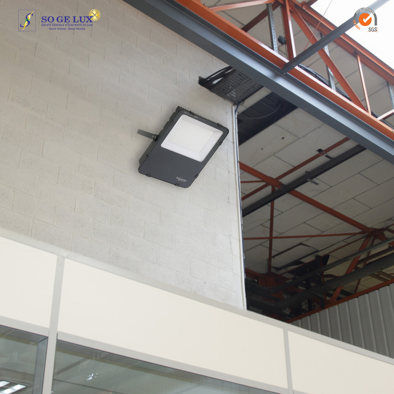 PROJECTEUR MUREVA FLOOD LIGHT 150W-IP65 230V-SCHIMT47222