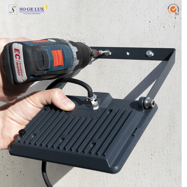 PROJECTEUR MUREVA FLOOD LIGHT 20W 4000K-IP65 230V-SCHIMT47208