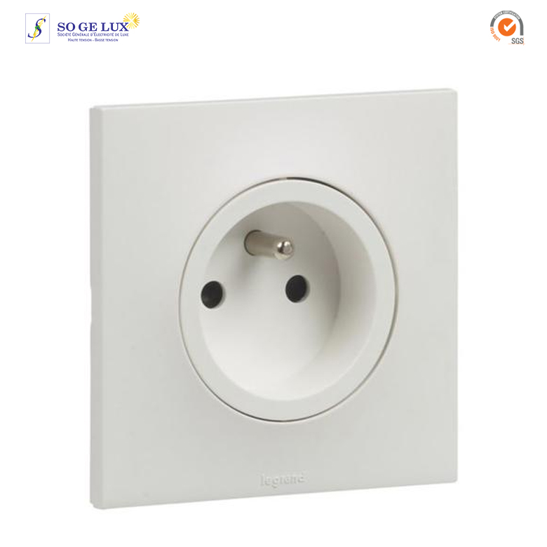 PRISE 2P+T F/B BV ECLIPS BLANC-UB3111WH