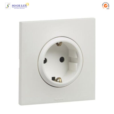 PRISE 2P+T SCH BV ECLIPS BLANC-UB3112WH